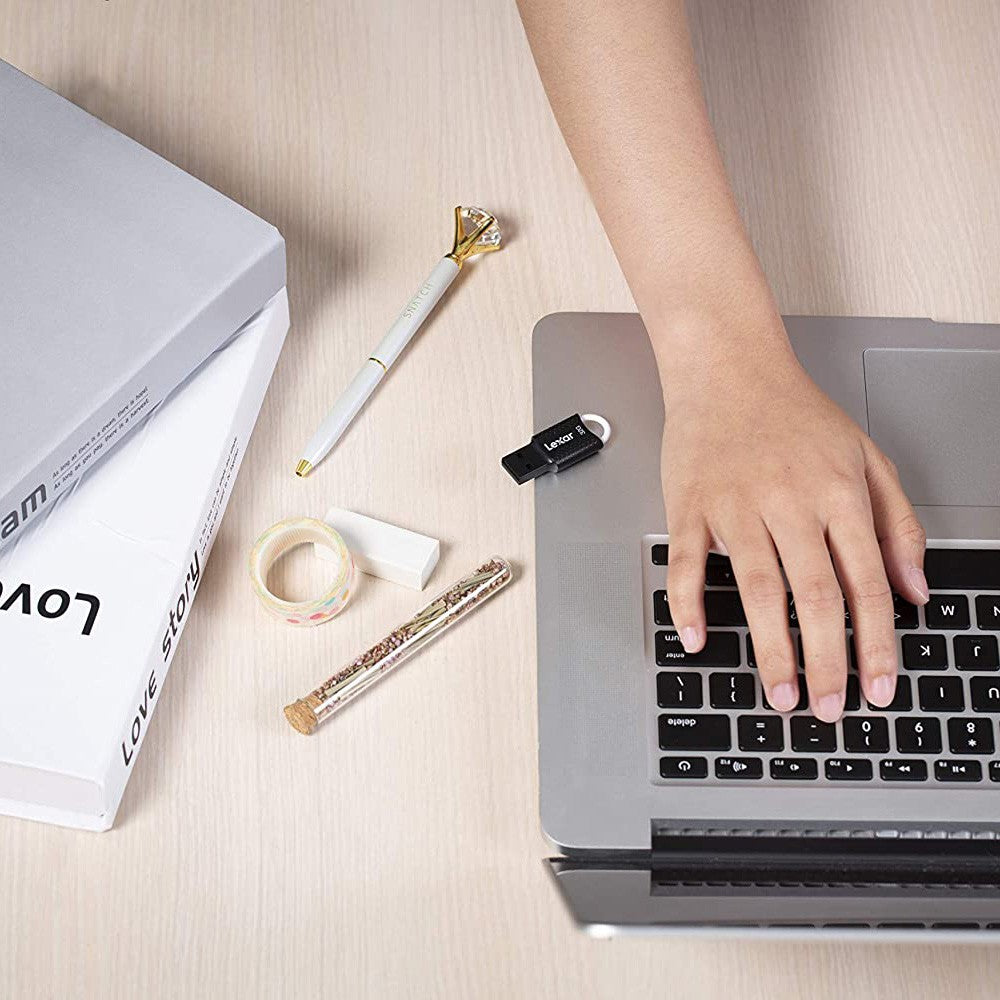 Lexar 32GB Jumpdrive V40 USB 2.0 Flash Drive, LJDV40-32GB