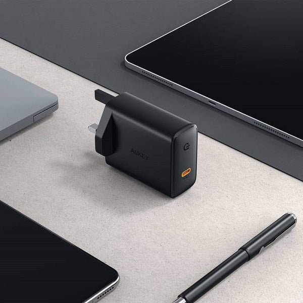 AUKEY WALL CHARGER 60W PD WITH GAN POWER TECH BLACK PA-D4 BK